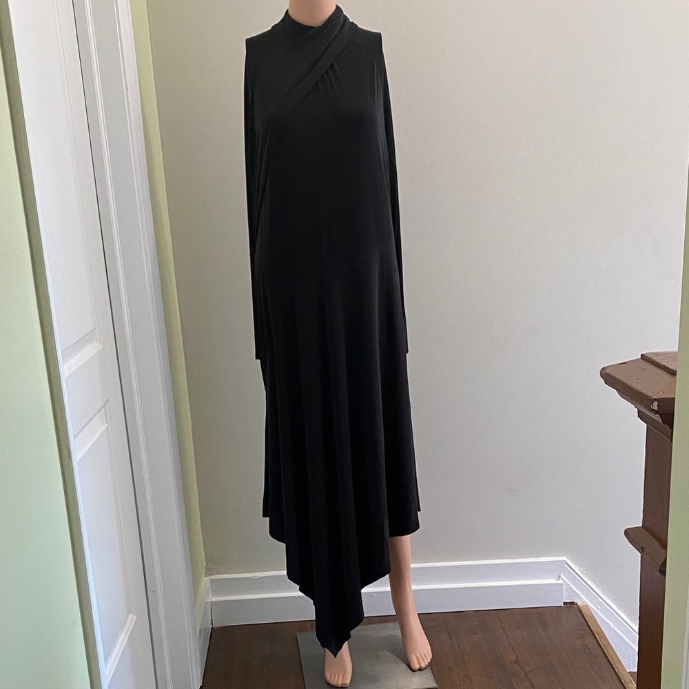 Elegant Black Sleeveless Dress